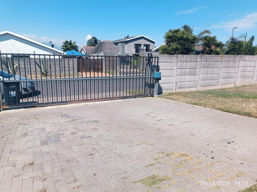 To Let 2 Bedroom Property for Rent in Langeberg Ridge Western Cape